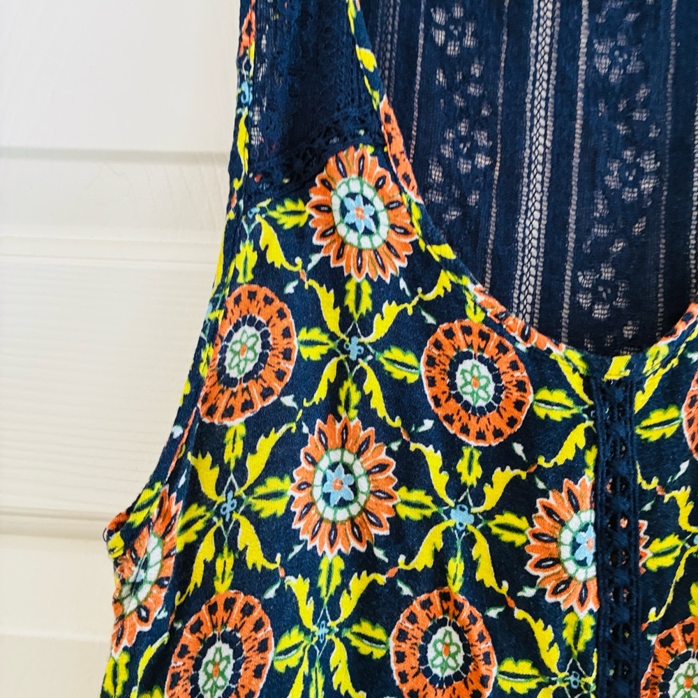 π 2/19 Elodie Boho Style Multicolor Floral Tank Top - Picture 2 of 6
